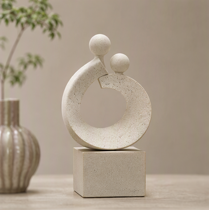 Circle Embrace Couple Sculpture | SIVAWNELL