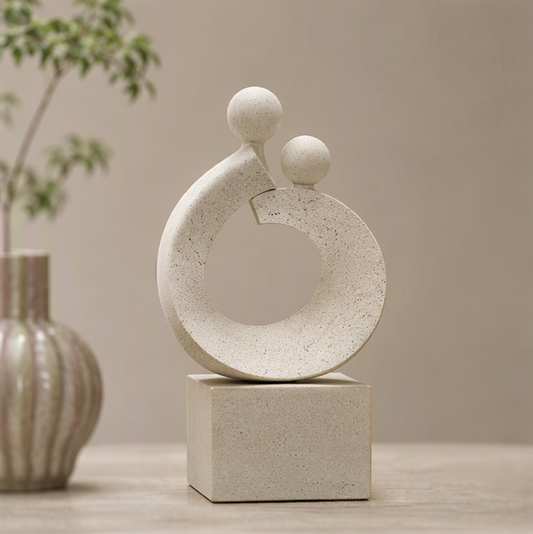 Circle Embrace Couple Sculpture | SIVAWNELL